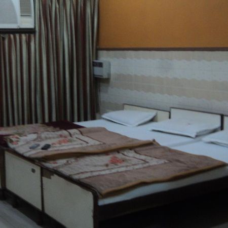 Hotel Jyoti Varanasi Exterior foto